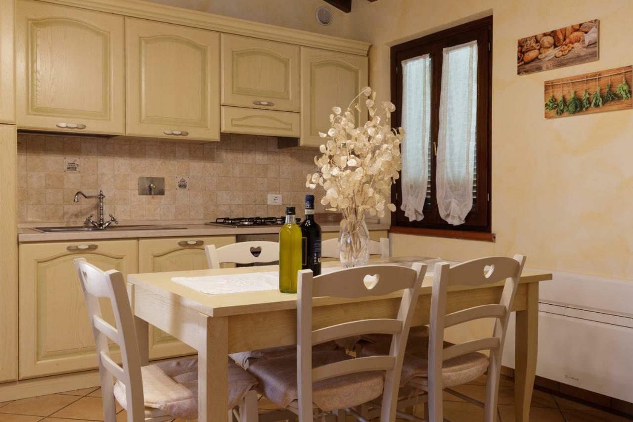 Borgo Dei Gigli Villa Lamporecchio Buitenkant foto